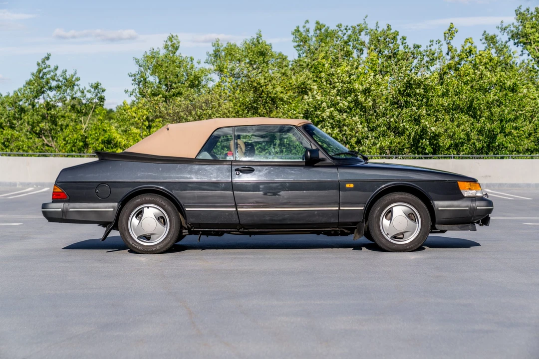 1994 Saab 900 Commemorative Edition 1st Gen - Image 11 of 31