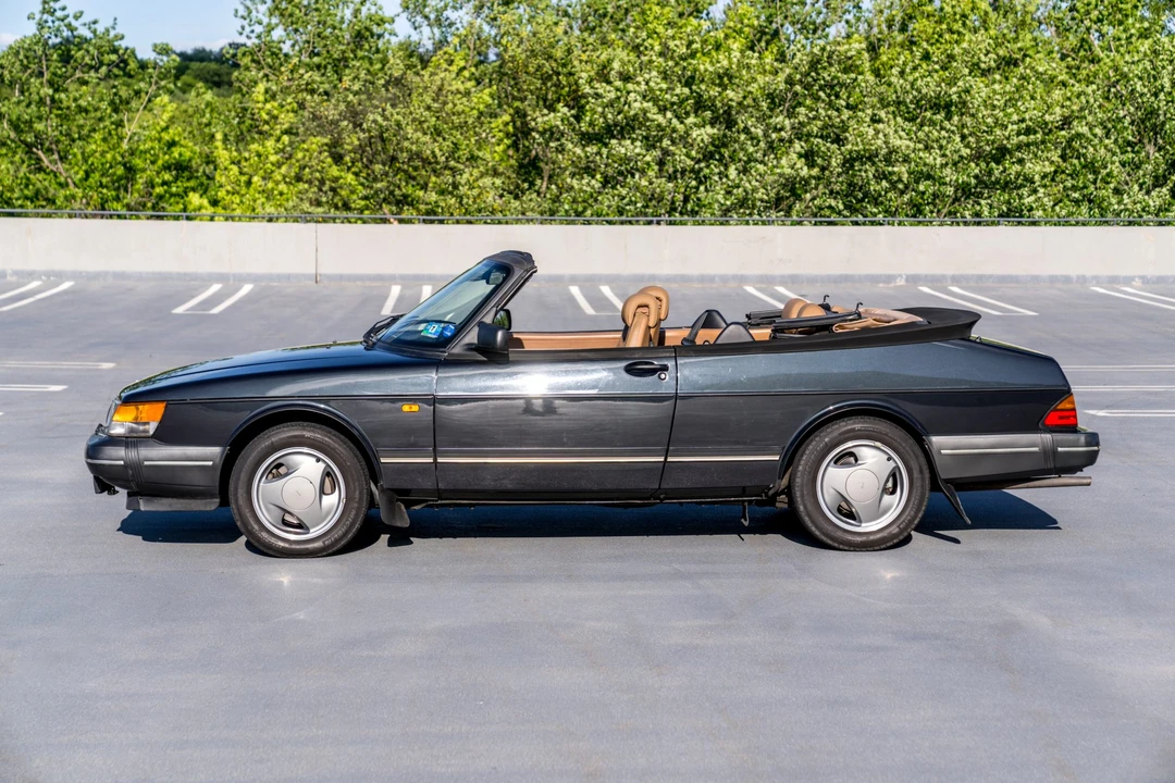 1994 Saab 900 Commemorative Edition 1st Gen - Image 23 of 31