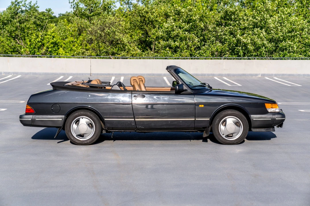 1994 Saab 900 Commemorative Edition 1st Gen - Image 19 of 31