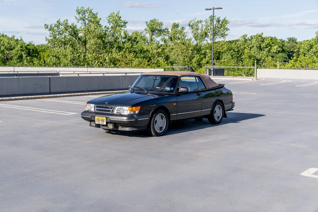 1994 Saab 900 Commemorative Edition 1st Gen - Image 2 of 31