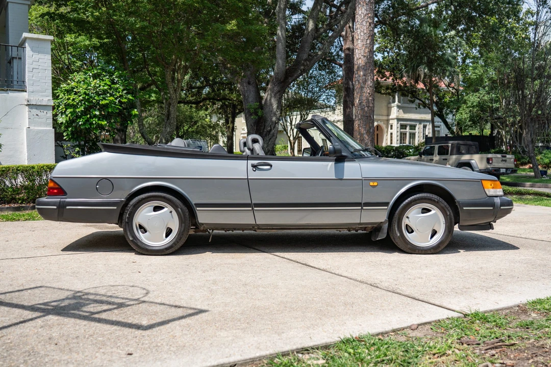1994 Saab 900 Turbo 1st Gen - Image 9 of 31