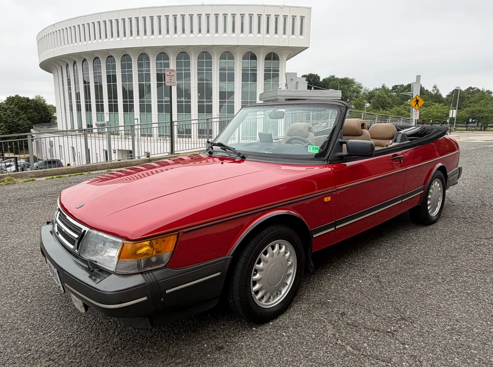 1994 Saab 900 1st Gen - Image 2 of 31