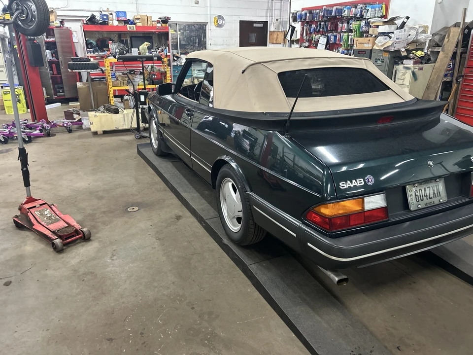 1994 Saab 900 2nd Gen - Image 2 of 6