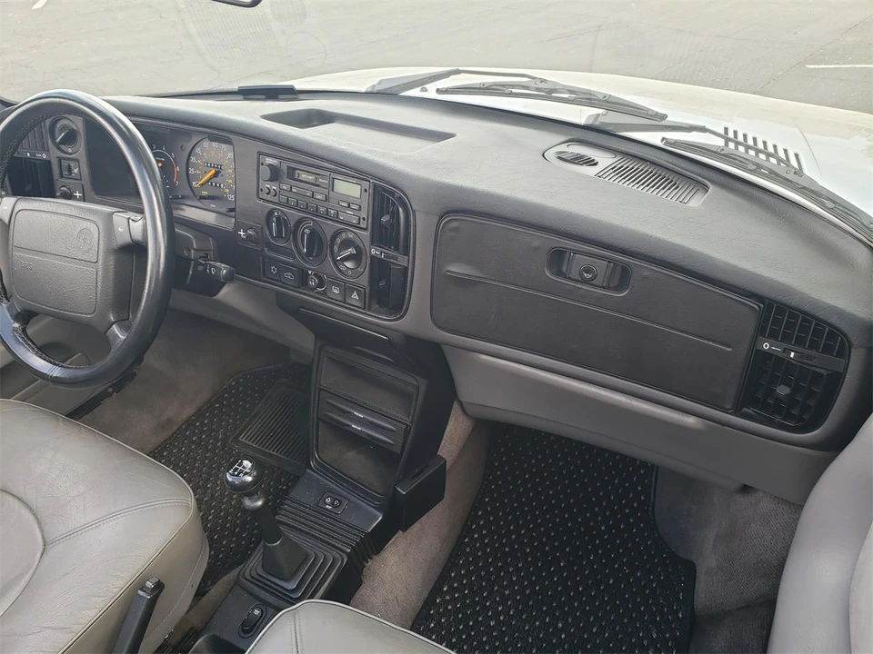 1994 Saab 900 2nd Gen - Image 9 of 24