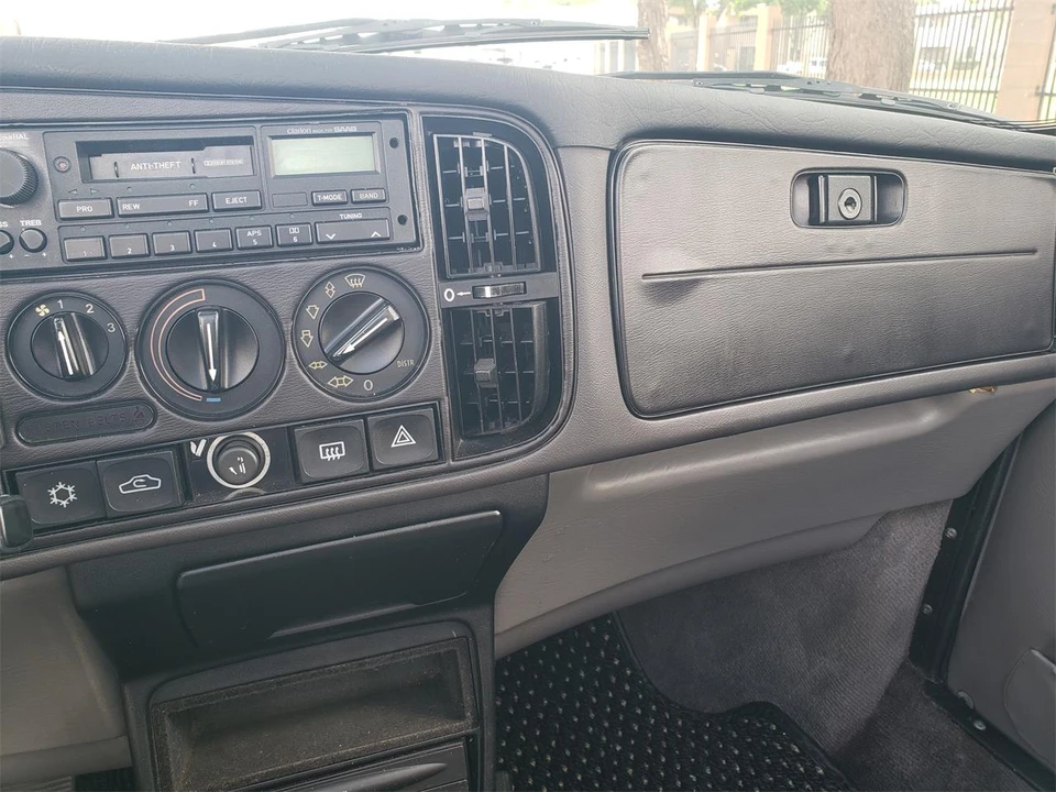 1994 Saab 900 2nd Gen - Image 24 of 24