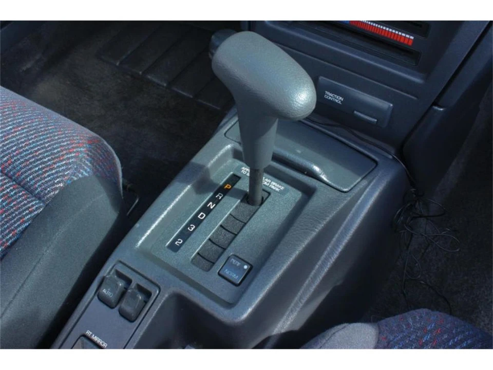 1994 Saturn Ion - Image 9 of 14