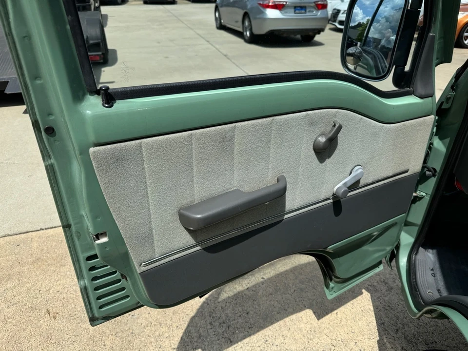 1994 Subaru Sambar 5th Gen - Image 11 of 17