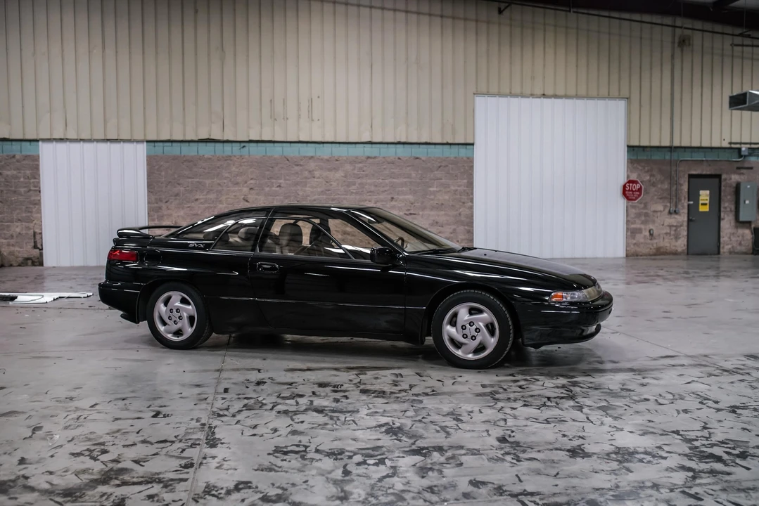 1994 Subaru SVX - Image 24 of 31