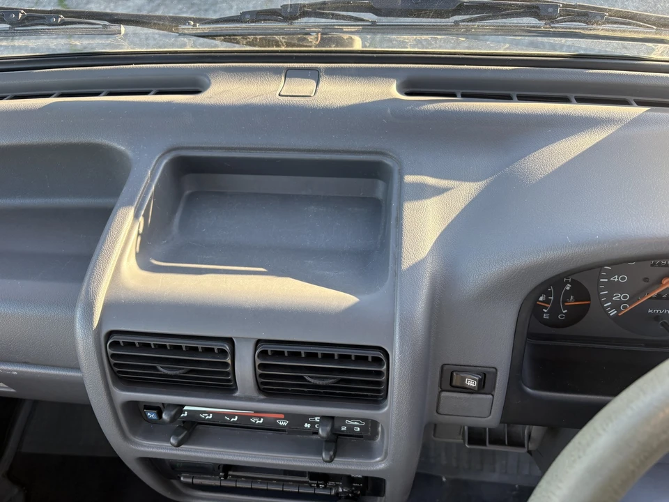 1994 Subaru Sambar 4th Gen - Image 17 of 21