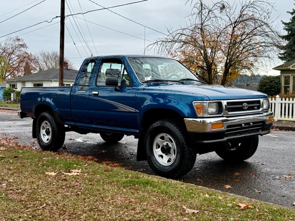 1994 Toyota Hilux 5th Gen - Image 6 of 21
