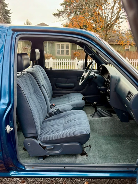 1994 Toyota Hilux 5th Gen - Image 16 of 21