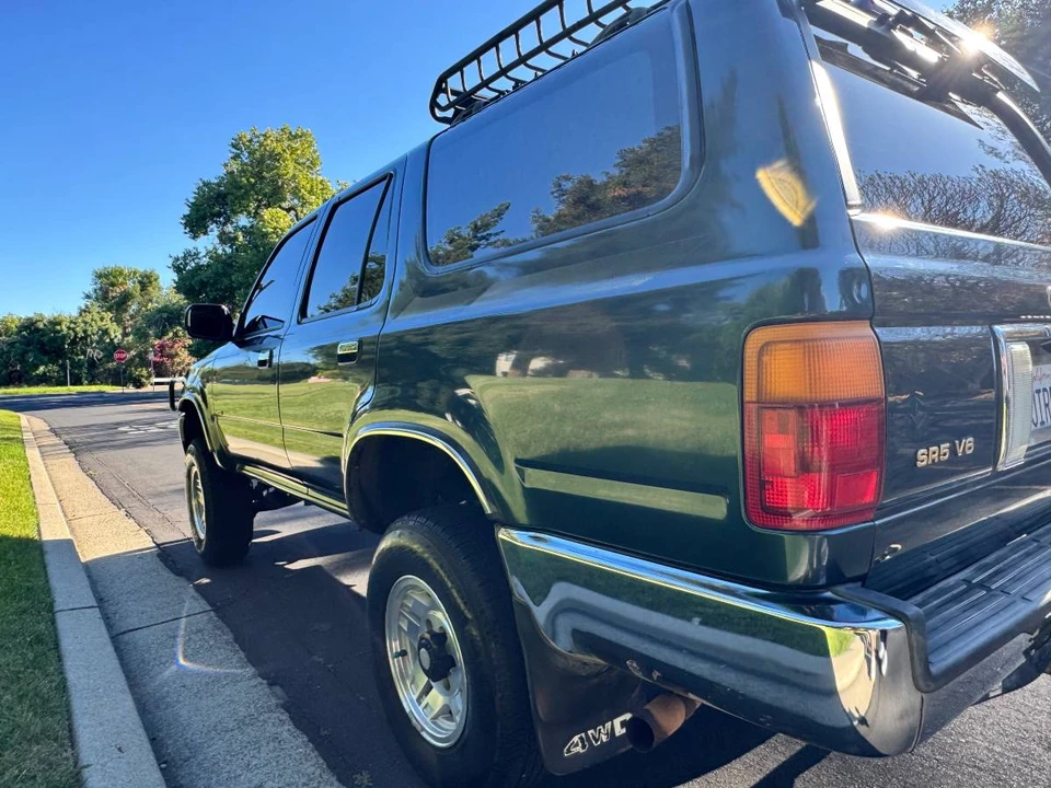 1994 Toyota 4Runner 2nd Gen - Image 10 of 19