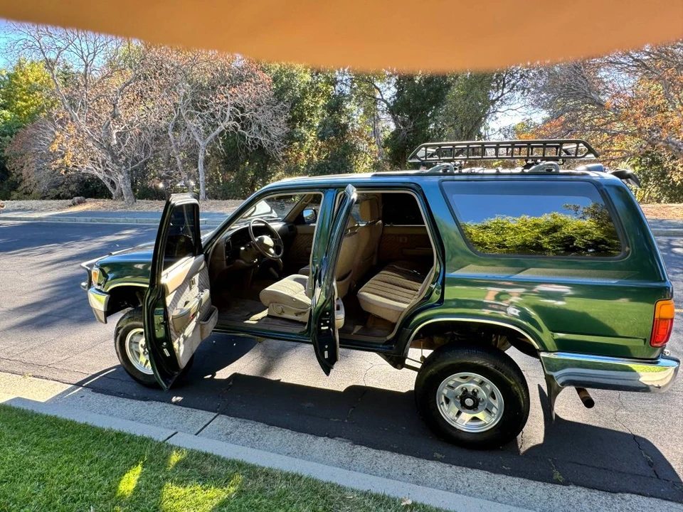 1994 Toyota 4Runner 2nd Gen - Image 9 of 19