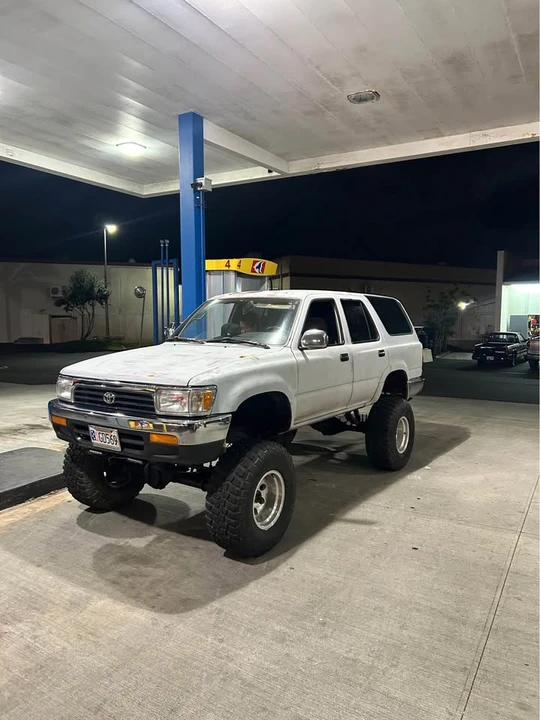 1994 Toyota 4Runner 2nd Gen - Image 2 of 2