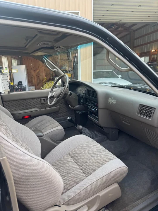 1994 Toyota 4Runner 2nd Gen - Image 6 of 9