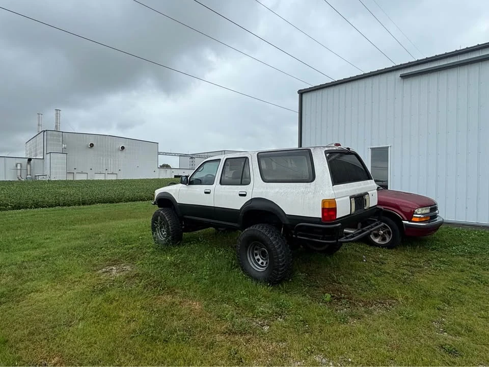 1994 Toyota 4Runner 2nd Gen - Image 2 of 7