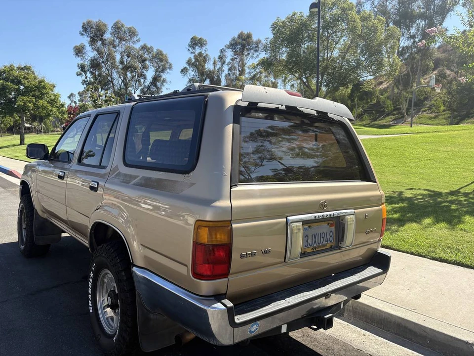 1994 Toyota 4Runner 2nd Gen - Image 2 of 12