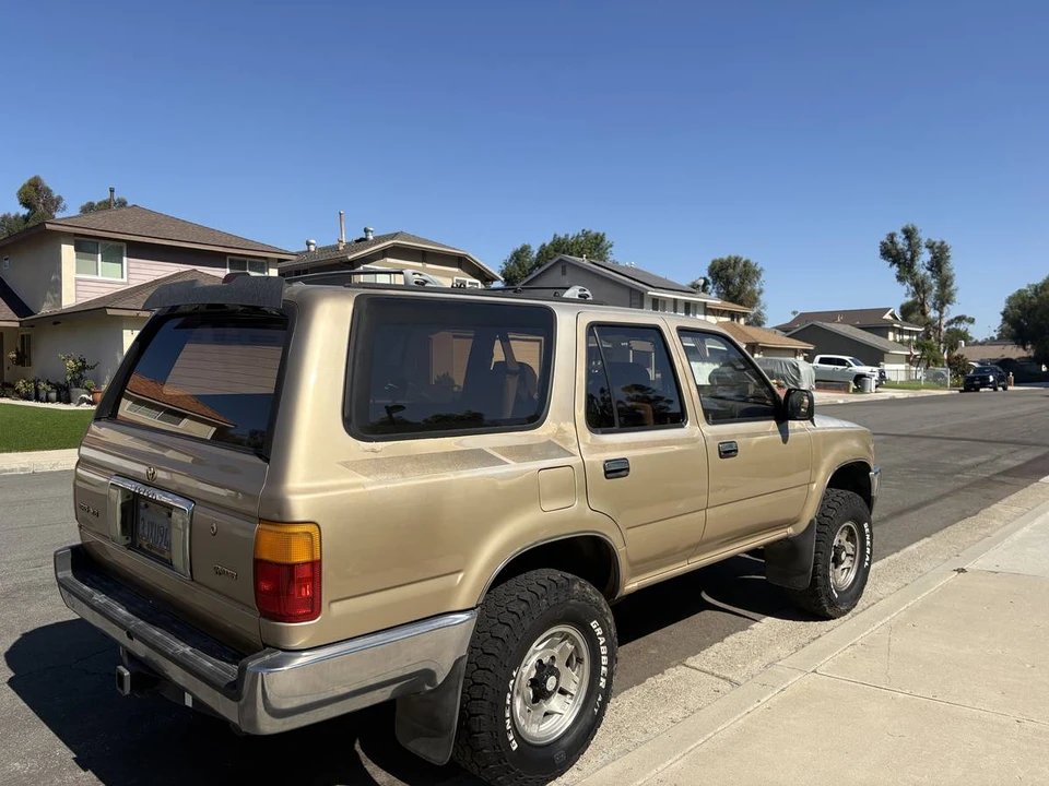1994 Toyota 4Runner 2nd Gen - Image 4 of 12