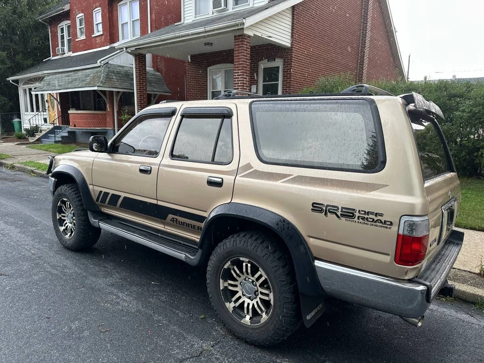 1994 Toyota 4Runner 2nd Gen - Image 3 of 9