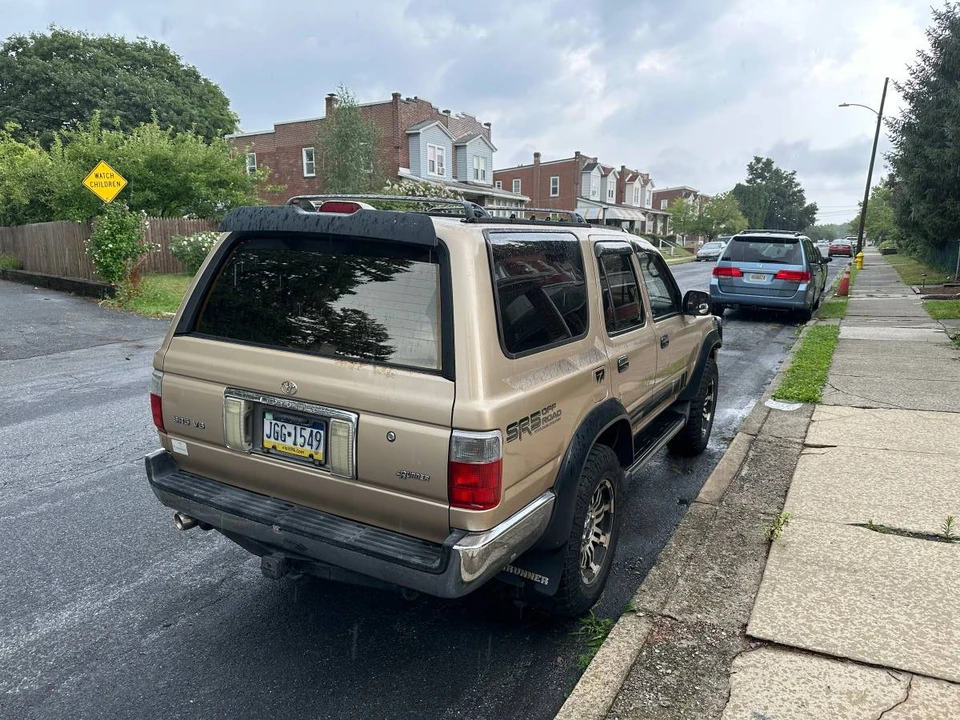 1994 Toyota 4Runner 2nd Gen - Image 4 of 9