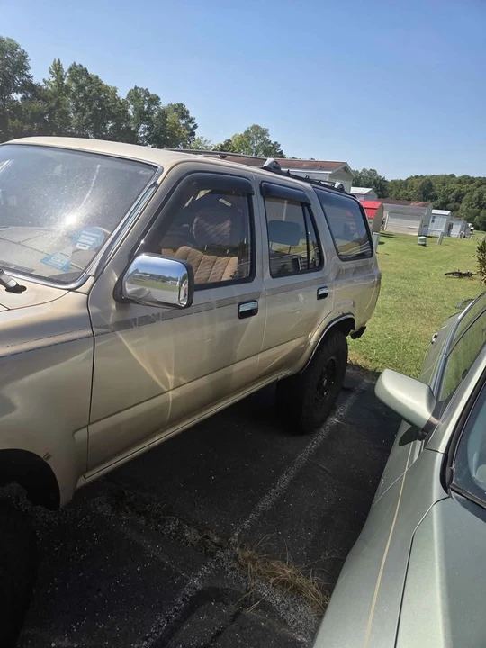 1994 Toyota 4Runner 2nd Gen - Image 2 of 8