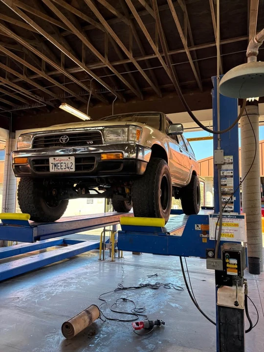 1994 Toyota 4Runner 2nd Gen - Image 2 of 10