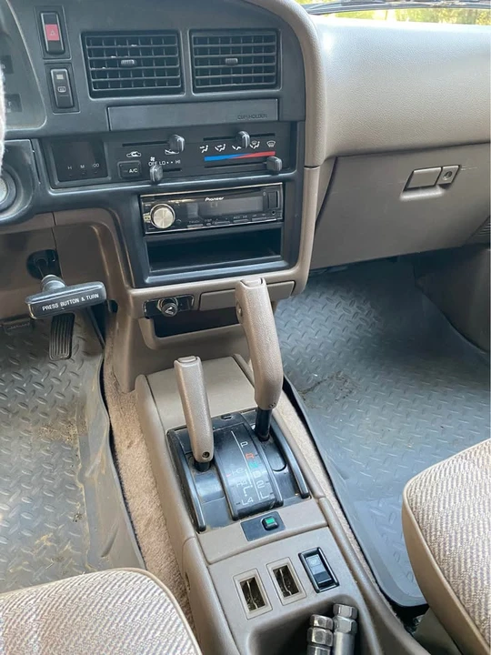 1994 Toyota 4Runner 2nd Gen - Image 9 of 11