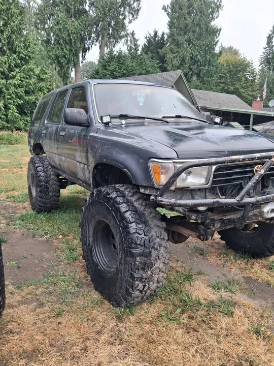 1994 Toyota 4Runner 2nd Gen - Image 2 of 12