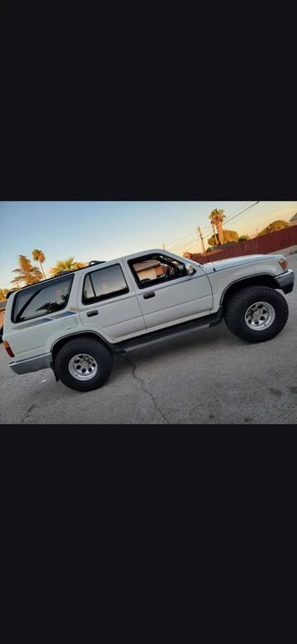1994 Toyota 4Runner 2nd Gen - Image 9 of 11