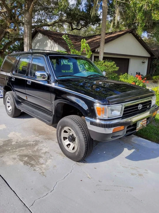 1994 Toyota 4Runner 2nd Gen - Image 2 of 13