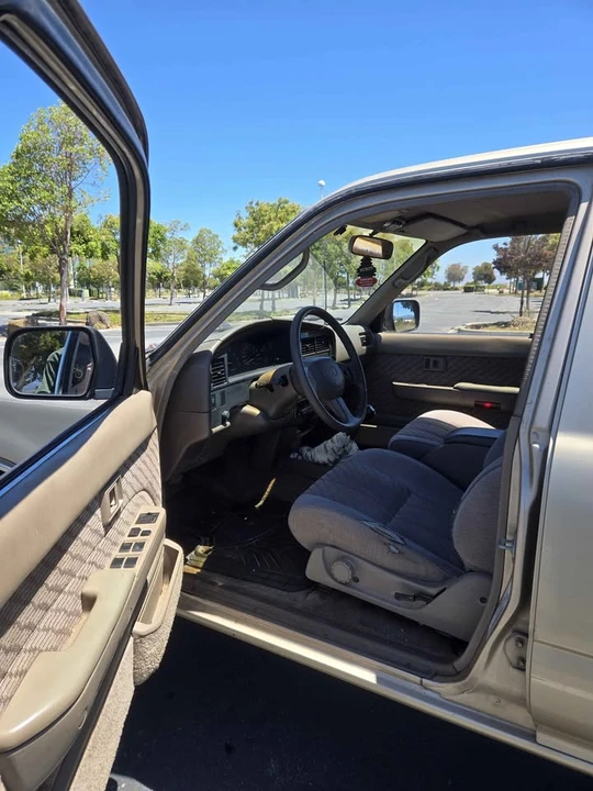 1994 Toyota 4Runner 2nd Gen - Image 6 of 12