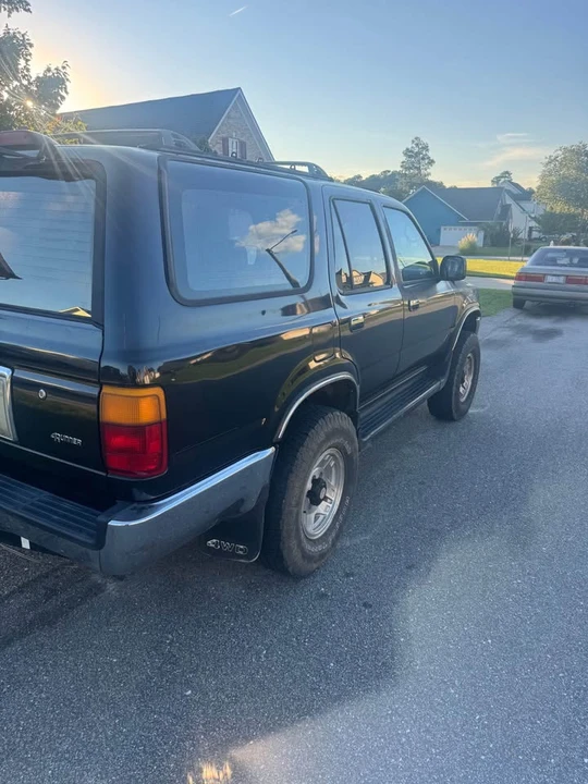 1994 Toyota 4Runner 2nd Gen - Image 4 of 12