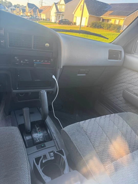 1994 Toyota 4Runner 2nd Gen - Image 10 of 12