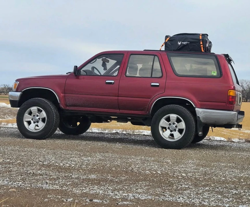 1994 Toyota 4Runner 2nd Gen - Image 2 of 10