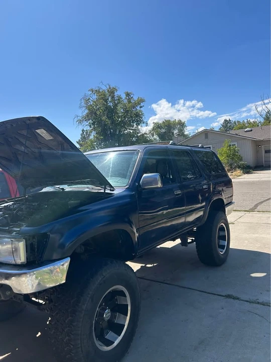 1994 Toyota 4Runner 2nd Gen - Image 2 of 12