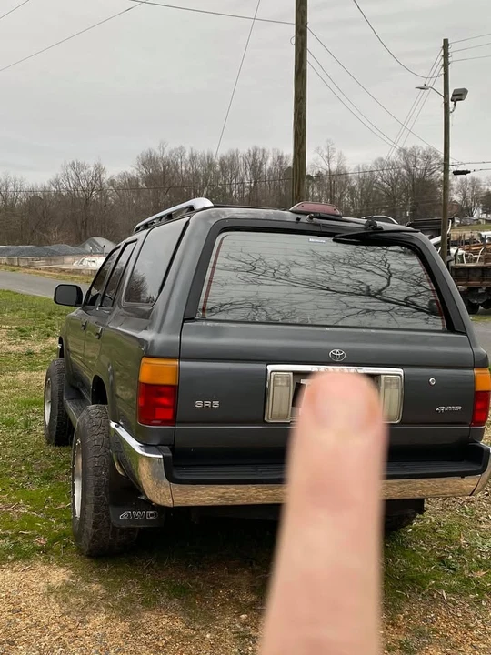 1994 Toyota 4Runner 2nd Gen - Image 6 of 13
