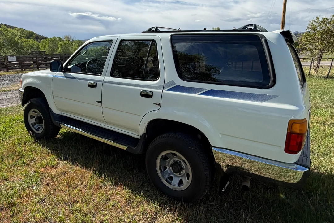 1994 Toyota 4Runner 2nd Gen - Image 3 of 31