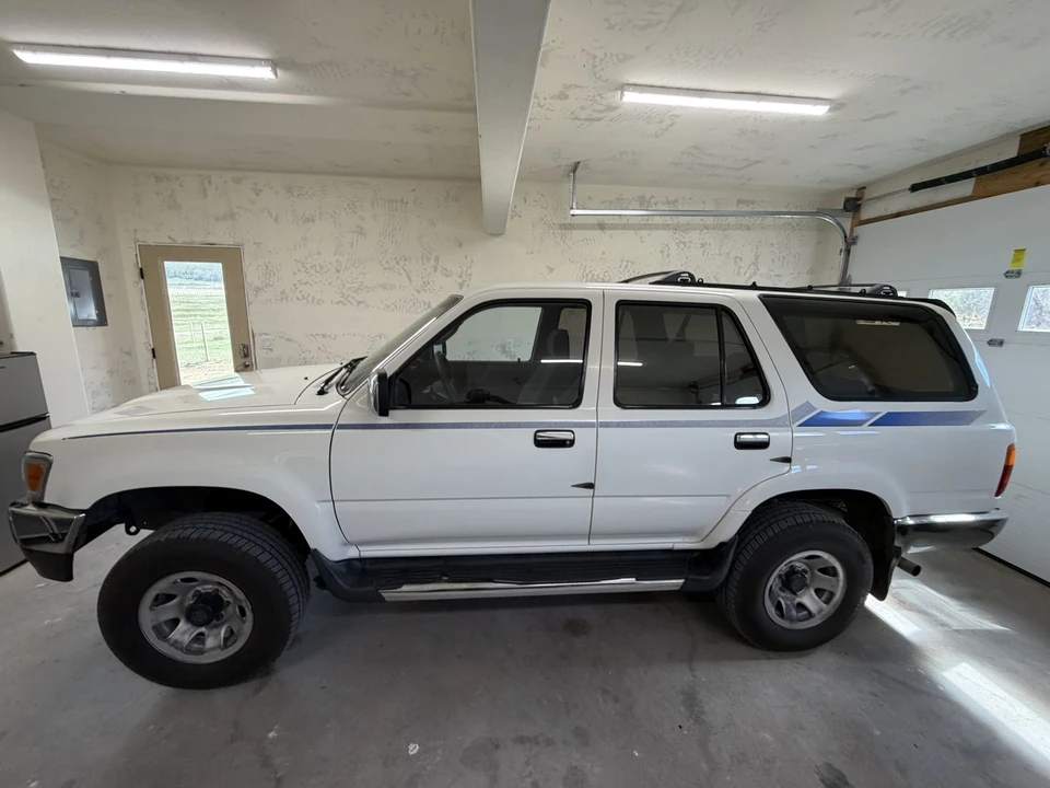 1994 Toyota 4Runner 2nd Gen - Image 12 of 31