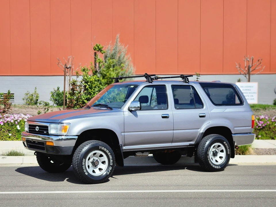 1994 Toyota 4Runner 2nd Gen - Image 9 of 31