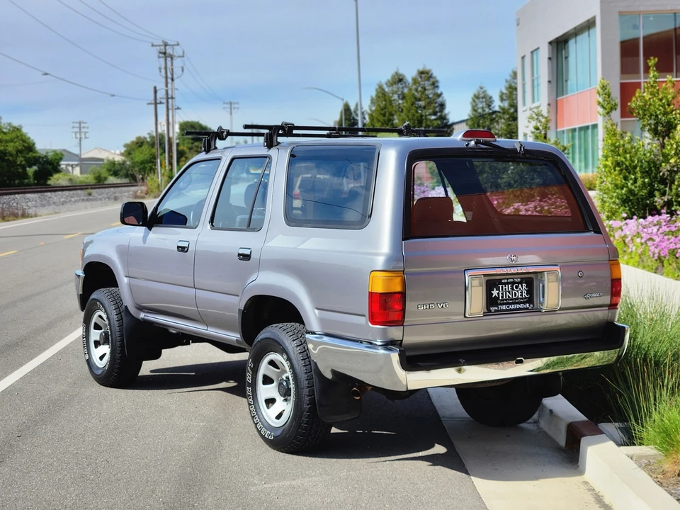 1994 Toyota 4Runner 2nd Gen - Image 17 of 31