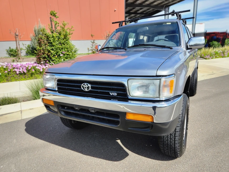 1994 Toyota 4Runner 2nd Gen - Image 5 of 31