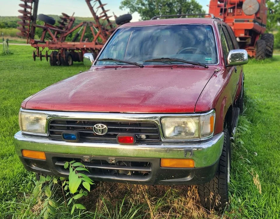 1994 Toyota 4Runner 2nd Gen - Image 2 of 7
