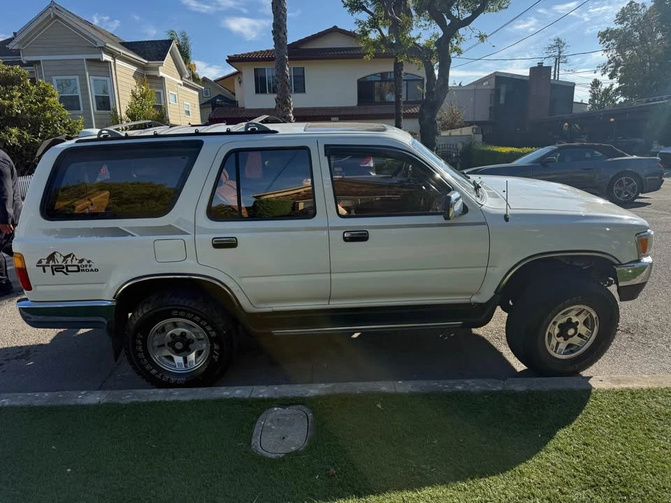1994 Toyota 4Runner 2nd Gen - Image 2 of 14