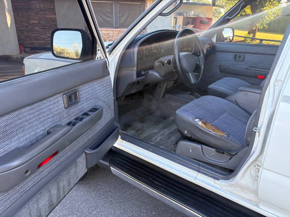1994 Toyota 4Runner 2nd Gen - Image 16 of 19