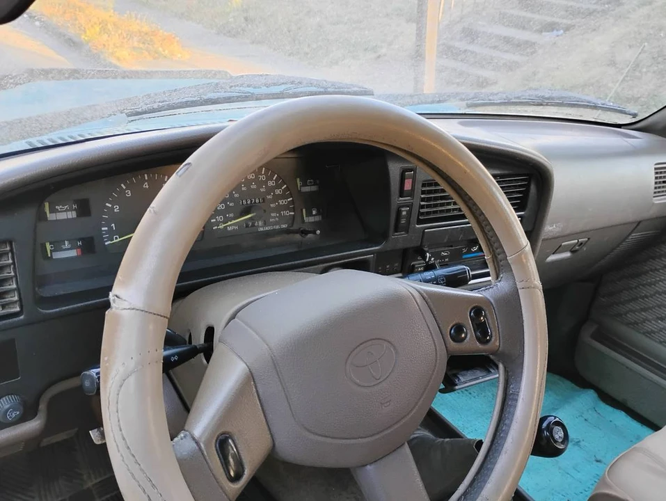 1994 Toyota 4Runner 2nd Gen - Image 9 of 10