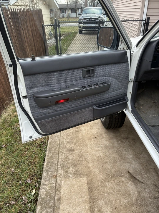 1994 Toyota 4Runner 2nd Gen - Image 13 of 20