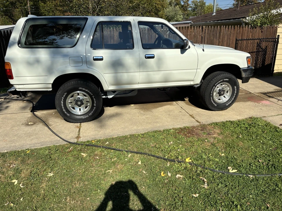 1994 Toyota 4Runner 2nd Gen - Image 2 of 20