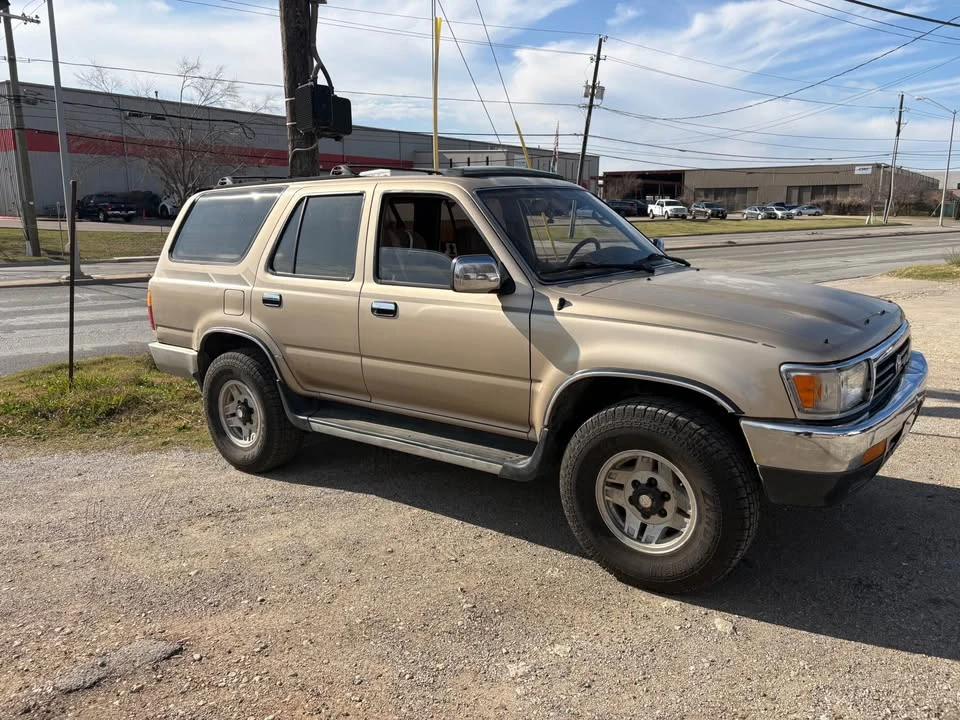 1994 Toyota 4Runner 2nd Gen - Image 2 of 9