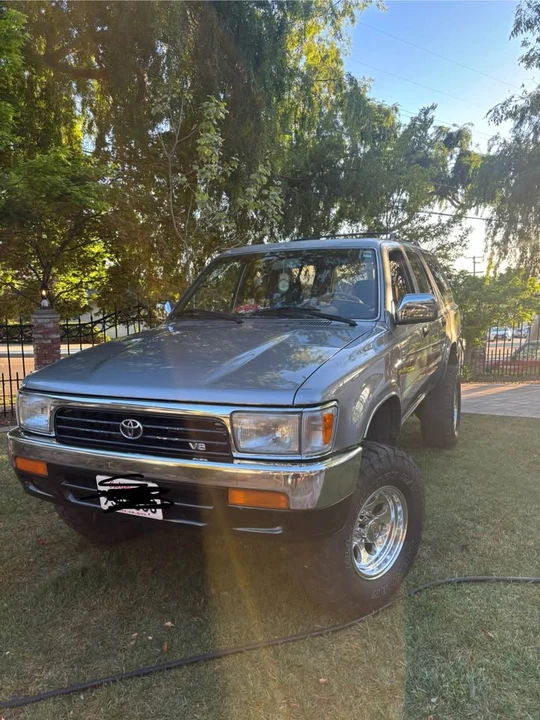 1994 Toyota 4Runner 2nd Gen - Image 2 of 10