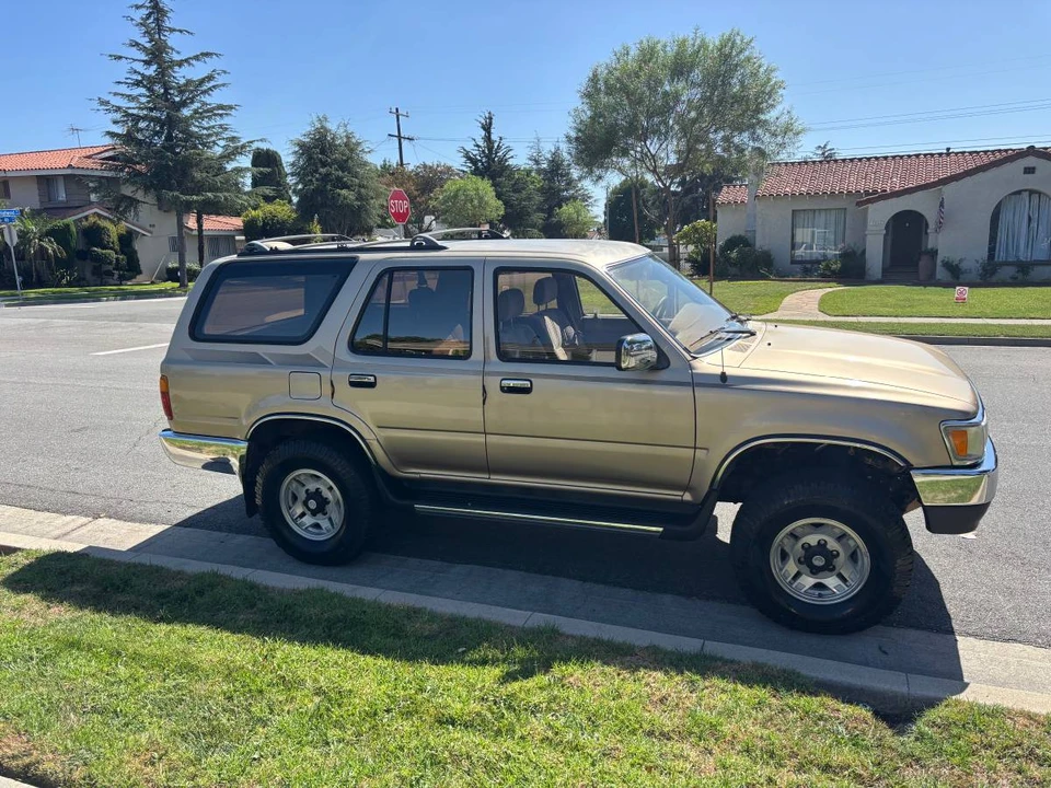 1994 Toyota 4Runner 2nd Gen - Image 10 of 16